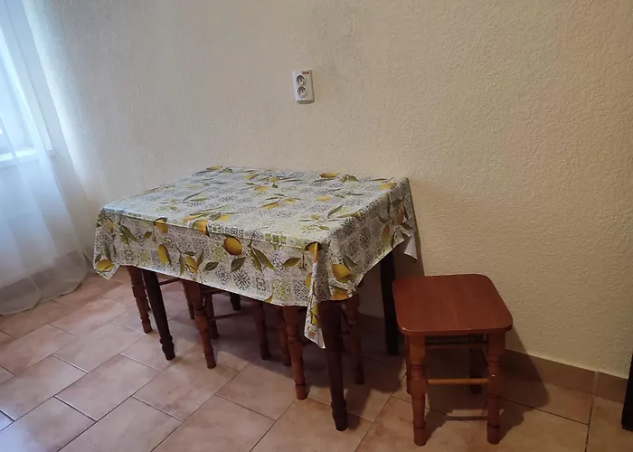 Doba - центр 1 кім 4 міс завжди тепла ! Apartman
